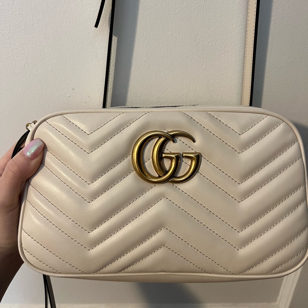 EUC authentic white Gucci Marmont bag